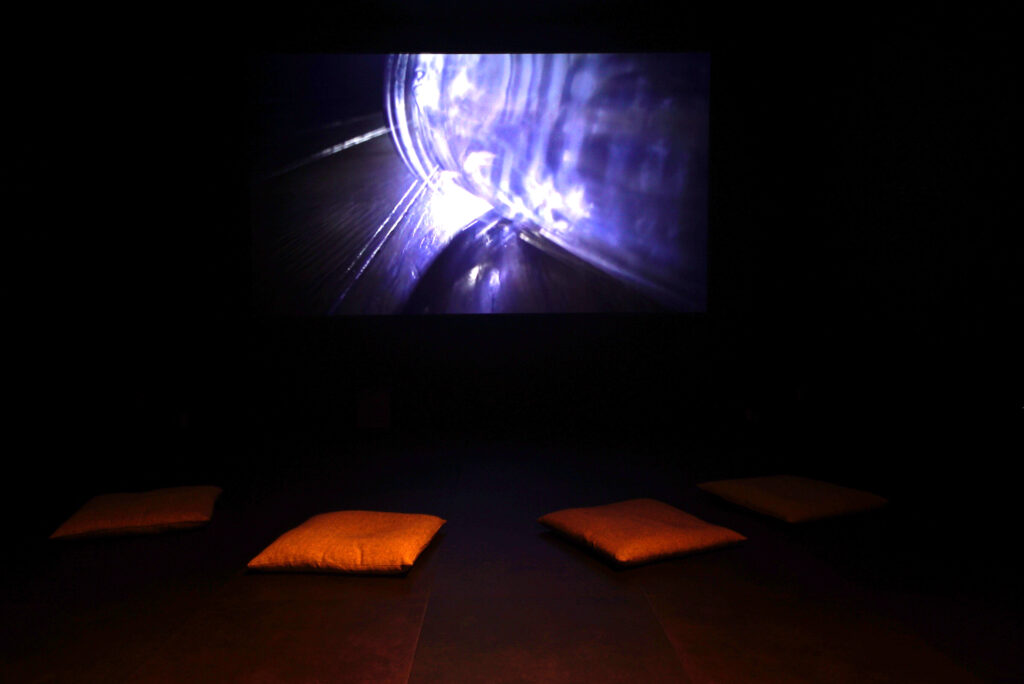 ここから遠くを想像すること。